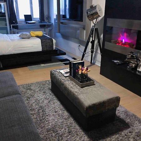 Modern Place Of Style Manila Luaran gambar